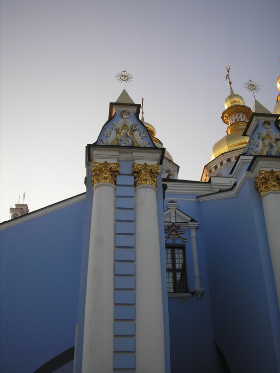 Михайловский Златоверхий монастырь. Собор Михаила Архангела (новый), Старый Киев (Шевченковский район, Украина, г. Киев). архитектурные детали