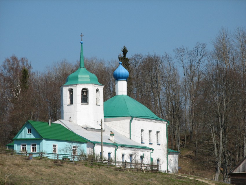 Введенский монастырь, Владимирец (Островский район, Псковская область). общий вид в ландшафте