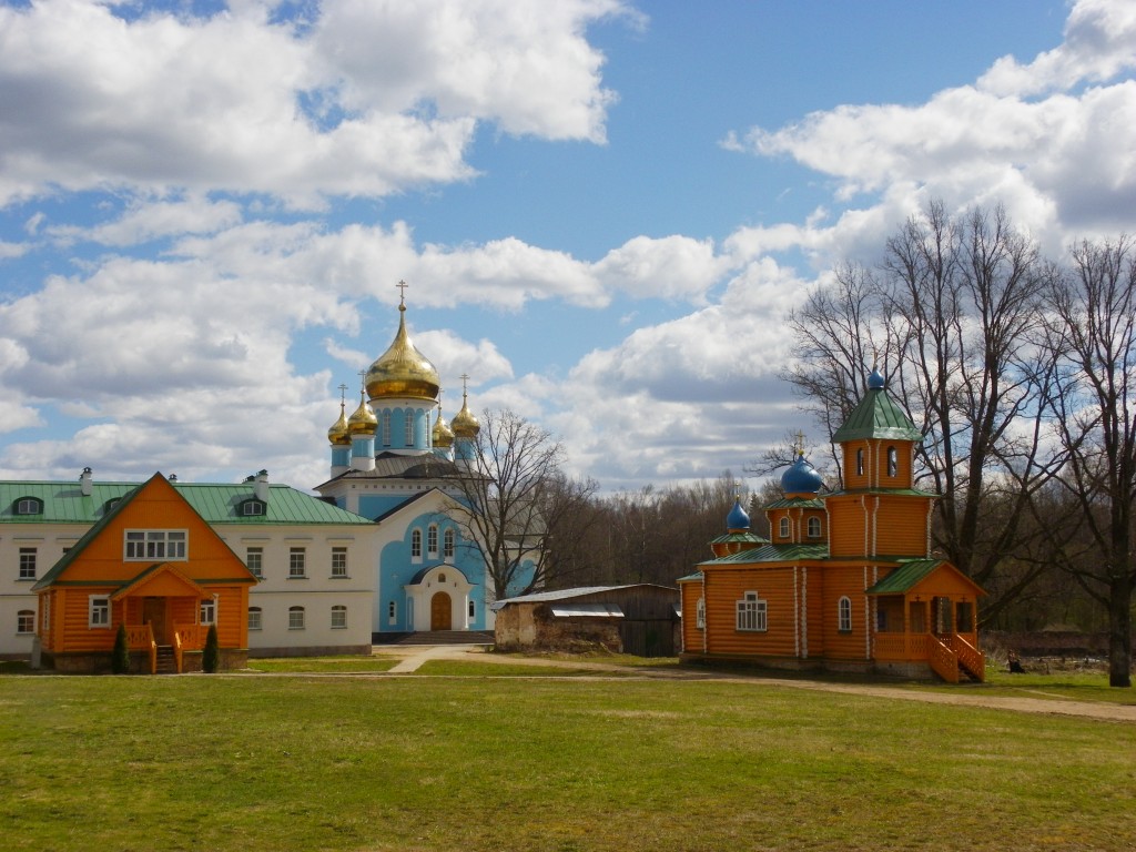 Никандрова пустынь. Благовещения Пресвятой Богородицы Никандрова пустынь. общий вид в ландшафте, Монастырский ансамбль