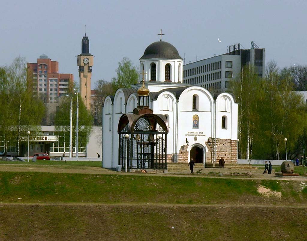 Витебск. Церковь Благовещения Пресвятой Богородицы. общий вид в ландшафте, Вид из Задвинья