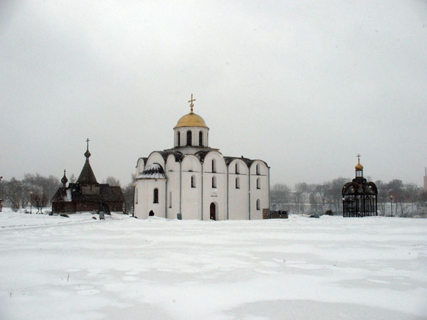 Церковь Благовещения Пресвятой Богородицы, Витебск (Витебск, город, Беларусь, Витебская область). общий вид в ландшафте