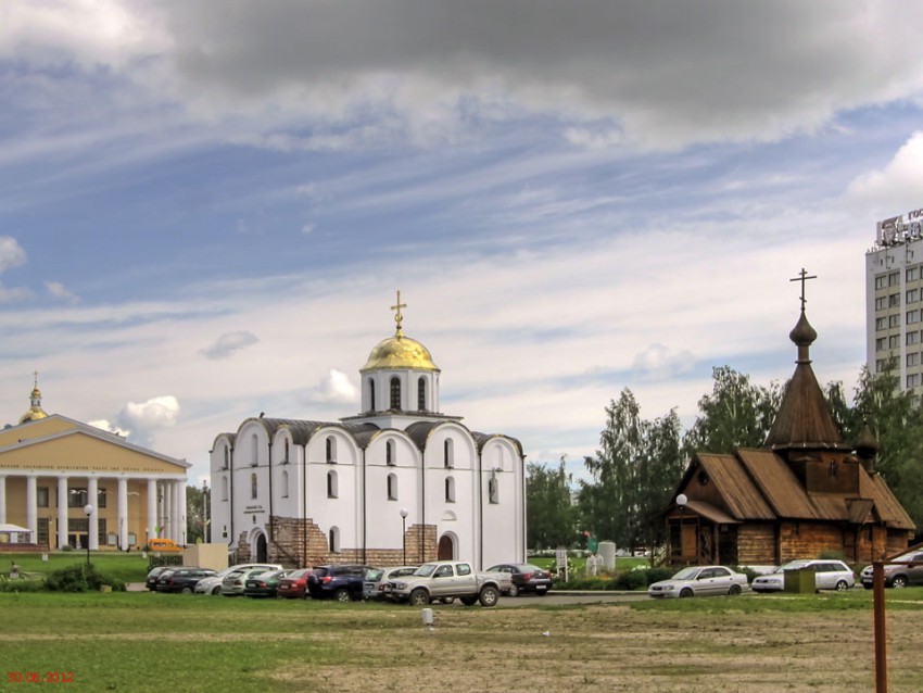 Церковь Благовещения Пресвятой Богородицы, Витебск (Витебск, город, Беларусь, Витебская область). общий вид в ландшафте