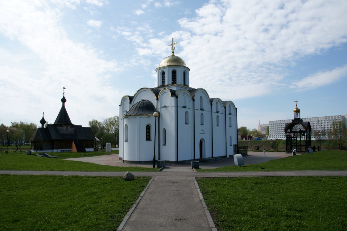 Церковь Благовещения Пресвятой Богородицы, Витебск (Витебск, город, Беларусь, Витебская область). общий вид в ландшафте