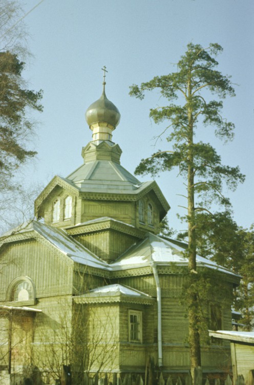 Приморский район. Церковь Петра апостола. фасады