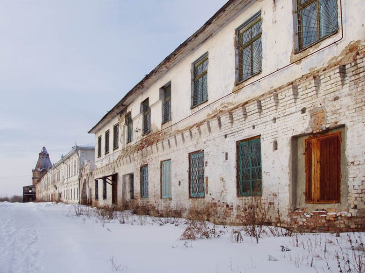 Далматовский Успенский мужской монастырь, Далматово (Далматовский район, Курганская область). дополнительная информация, Южная стена монастыря