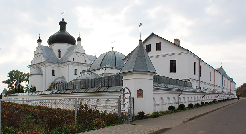 Могилёв. Никольский монастырь. общий вид в ландшафте, Вид на монастырь с северо-востока