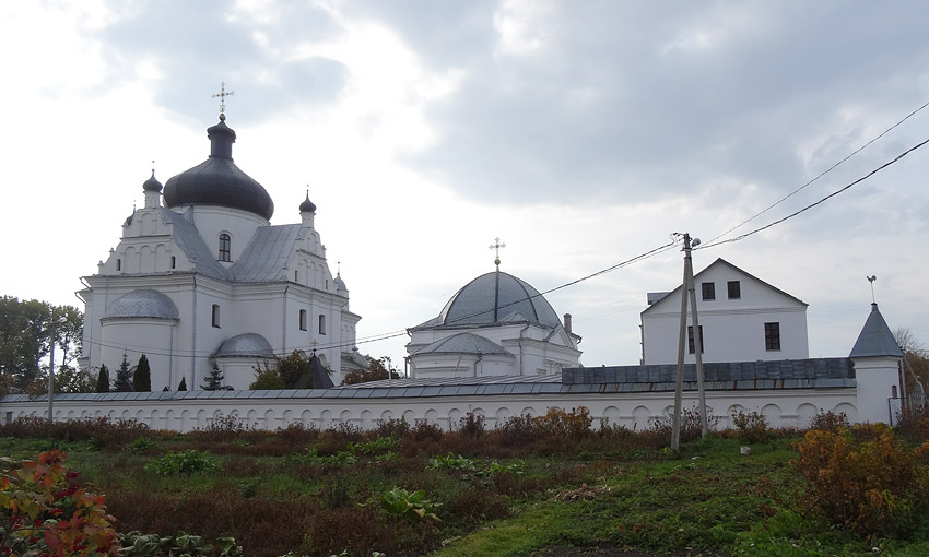 Могилёв. Никольский монастырь. общий вид в ландшафте, Вид на монастырь с востока