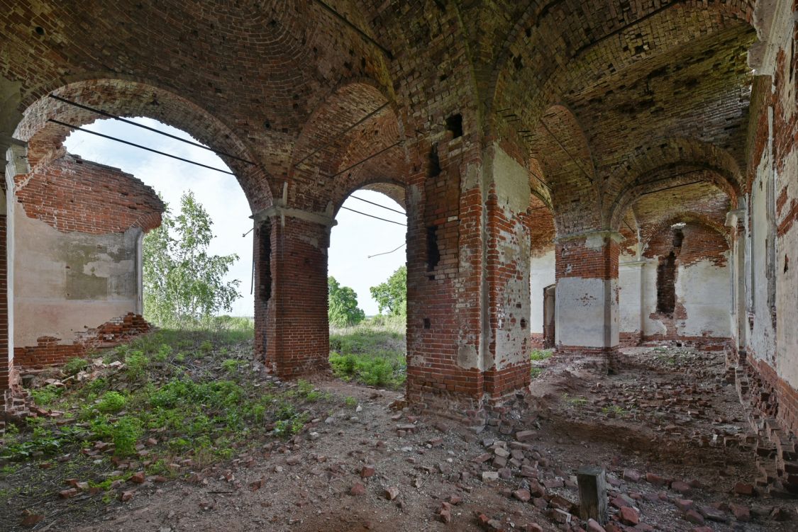 Салмановка, урочище. Церковь Михаила Архангела. интерьер и убранство, Вид из северо-восточного угла трапезной