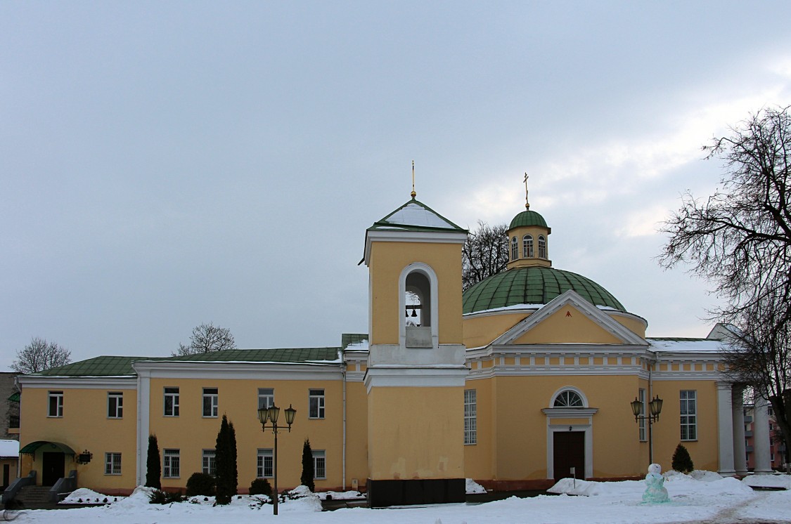 Кафедральный собор Михаила Архангела, Лида (Лидский район, Беларусь, Гродненская область). фасады