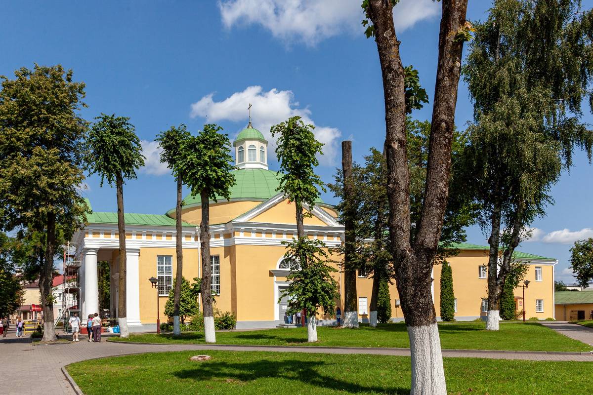 Кафедральный собор Михаила Архангела, Лида (Лидский район, Беларусь, Гродненская область). фасады