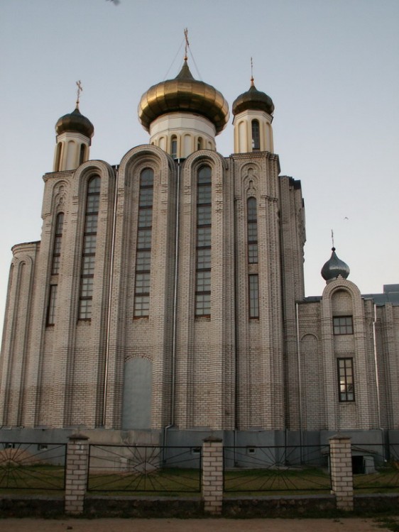 Церковь Всех Святых, Лида (Лидский район, Беларусь, Гродненская область). фасады, Церковь Святого великомученника и целителя Пантелеймона