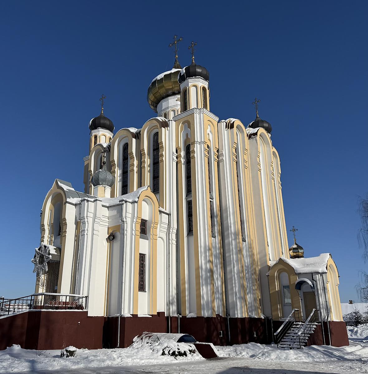 Вид с юго-запада, фасады. Церковь Всех Святых, Лида (Лидский район, Беларусь, Гродненская область)