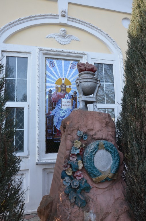 Церковь Всех Святых на Херсонском кладбище, Курск (Курск, город, Курская область). архитектурные детали, Фрагмент восточного фасада