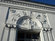 Церковь иконы Божией Матери "Живоносный источник", Орнамент над окном храма.<br>, Арзамас, Арзамасский район и г. Арзамас, Нижегородская область