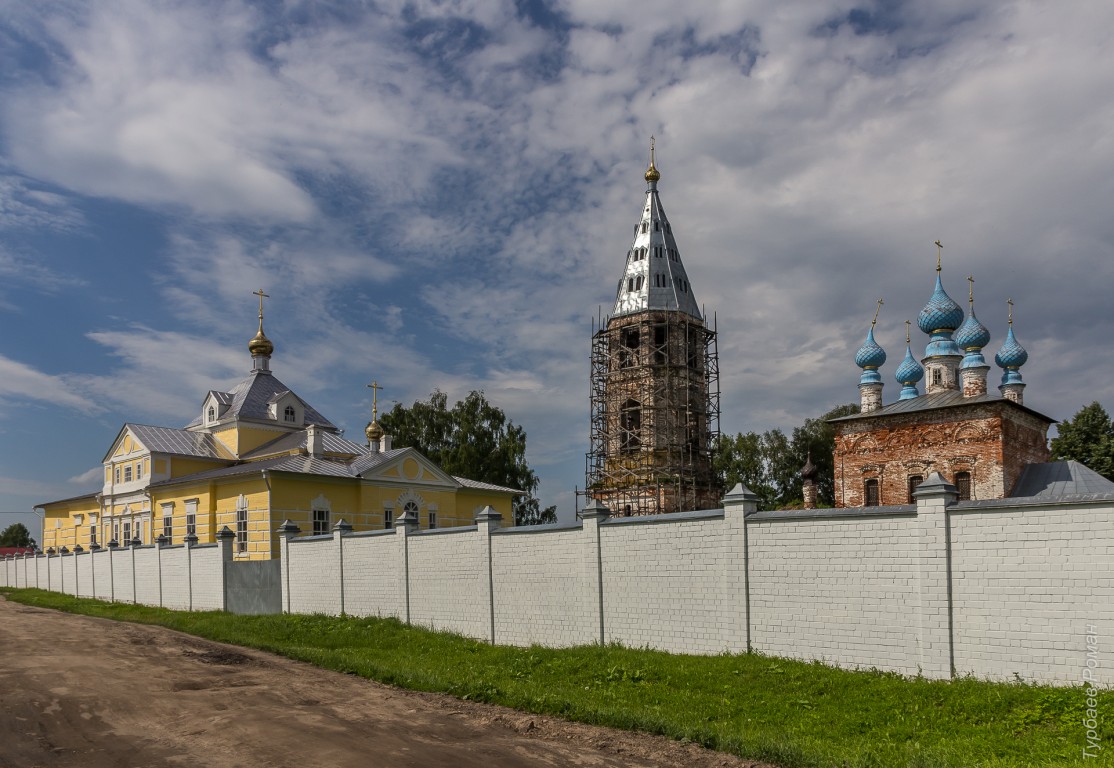 Введеньё. Храмовый комплекс. Церкви Введения во храм Пресвятой Богородицы и Владимирской иконы Божией Матери. фасады