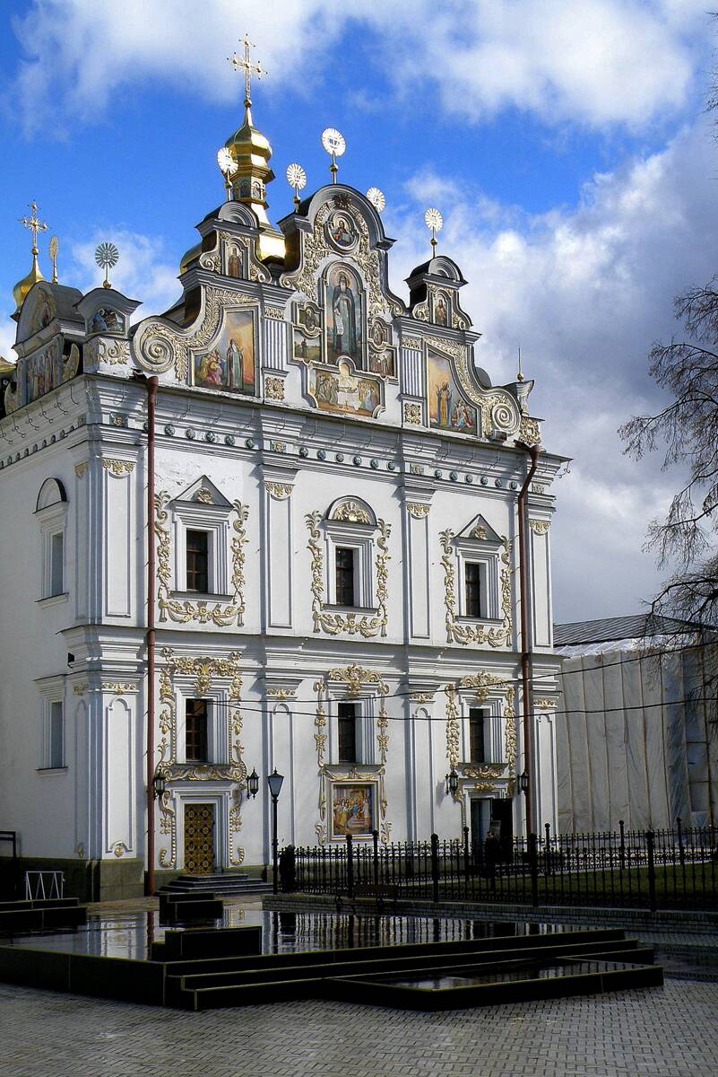 Успенская Киево-Печерская лавра. Собор Успения Пресвятой Богородицы, Печерск (Печерский район, Украина, г. Киев). архитектурные детали, Правая часть западного фасада