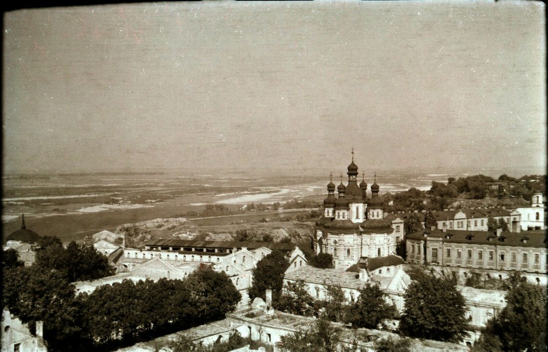Успенская Киево-Печерская лавра. Церковь Всех Святых, Печерск (Печерский район, Украина, г. Киев). архивная фотография, Фото 1941 г. с аукциона e-bay.de