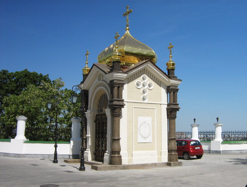 Успенская Киево-Печерская лавра. Неизвестная часовня, Печерск (Печерский район, Украина, г. Киев). фасады