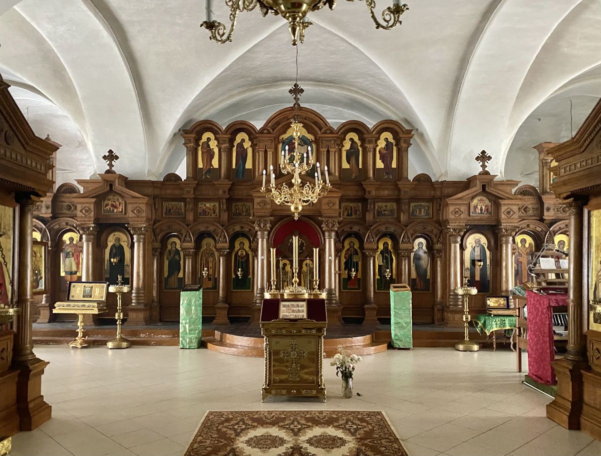 Николо-Тихонов Лухский монастырь. Церковь Воздвижения Креста Господня с трапезной церковью Смоленской иконы Божией Матери, Тимирязево (Лухский район, Ивановская область). интерьер и убранство, Главный иконостас трапезной церкви