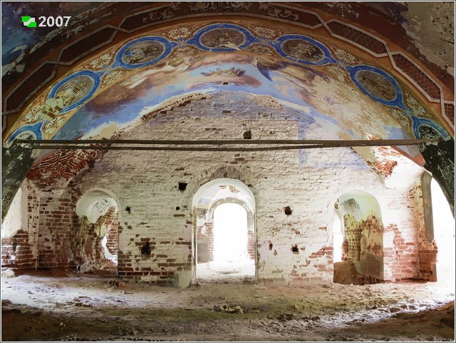 Церковь Смоленской иконы Божией Матери, Веретьево, урочище (Камешковский район, Владимирская область). интерьер и убранство, Интерьер нижнего яруса церкви. Основной объём, вид на алтарную часть
