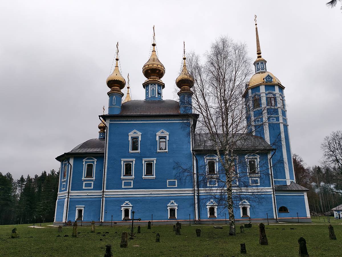 Некрополь Смоленского скита. Вид с Севера., фасады. Церковь Смоленской иконы Божией Матери, Веретьево, урочище (Камешковский район, Владимирская область)