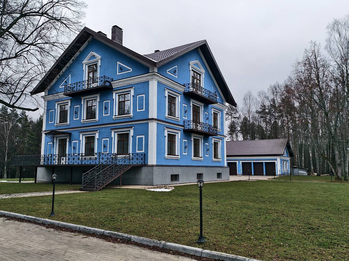 Братский корпус и гараж Смоленского скита с Северо-Запада, дополнительная информация. Церковь Смоленской иконы Божией Матери, Веретьево, урочище (Камешковский район, Владимирская область)