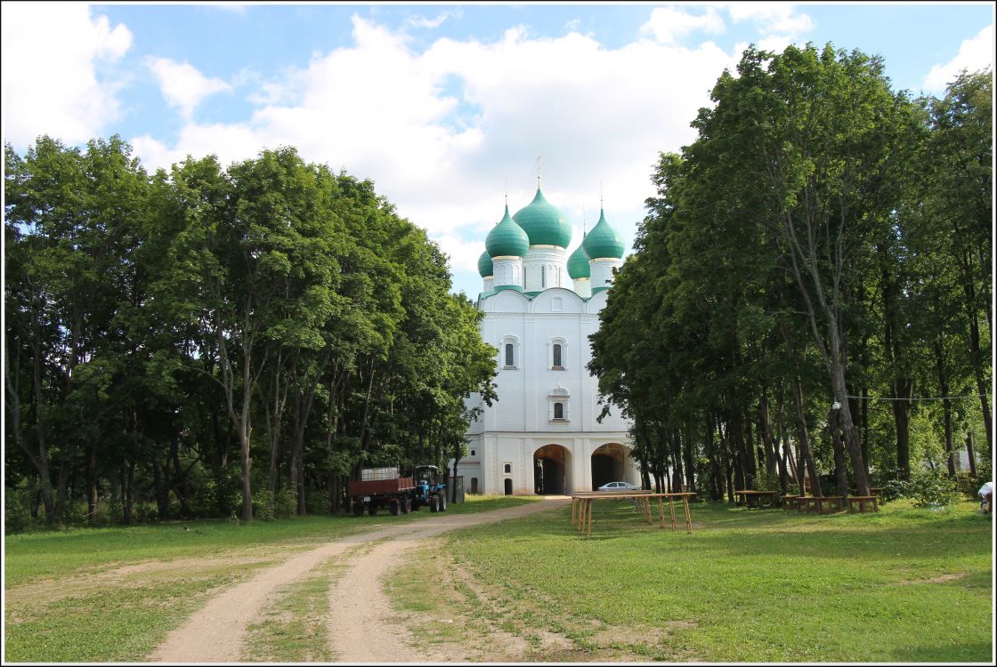 Борисоглебский монастырь. Церковь Сергия Радонежского, Борисоглебский (Борисоглебский район, Ярославская область). архитектурные детали