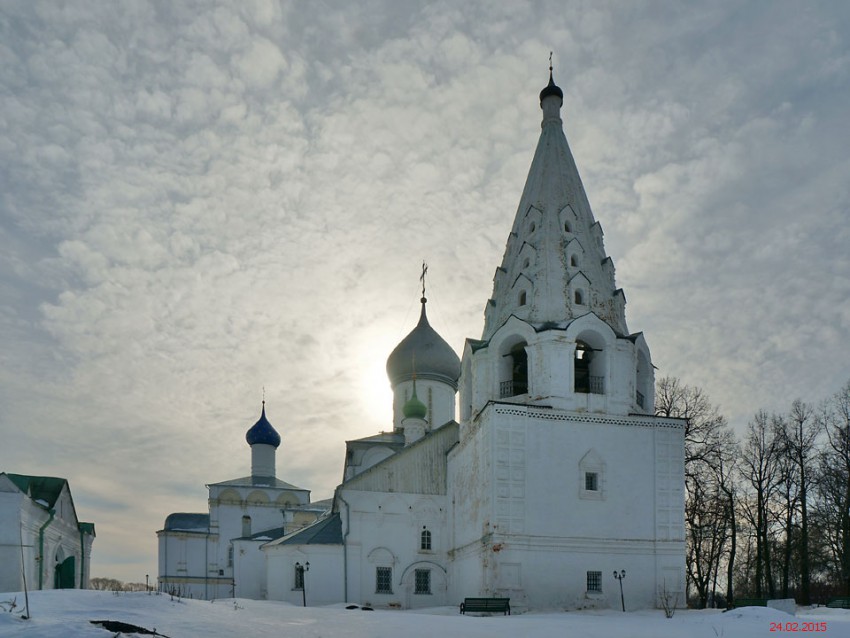 Переславль-Залесский. Троицкий Данилов монастырь. Собор Троицы Живоначальной с церковью Даниила. фасады