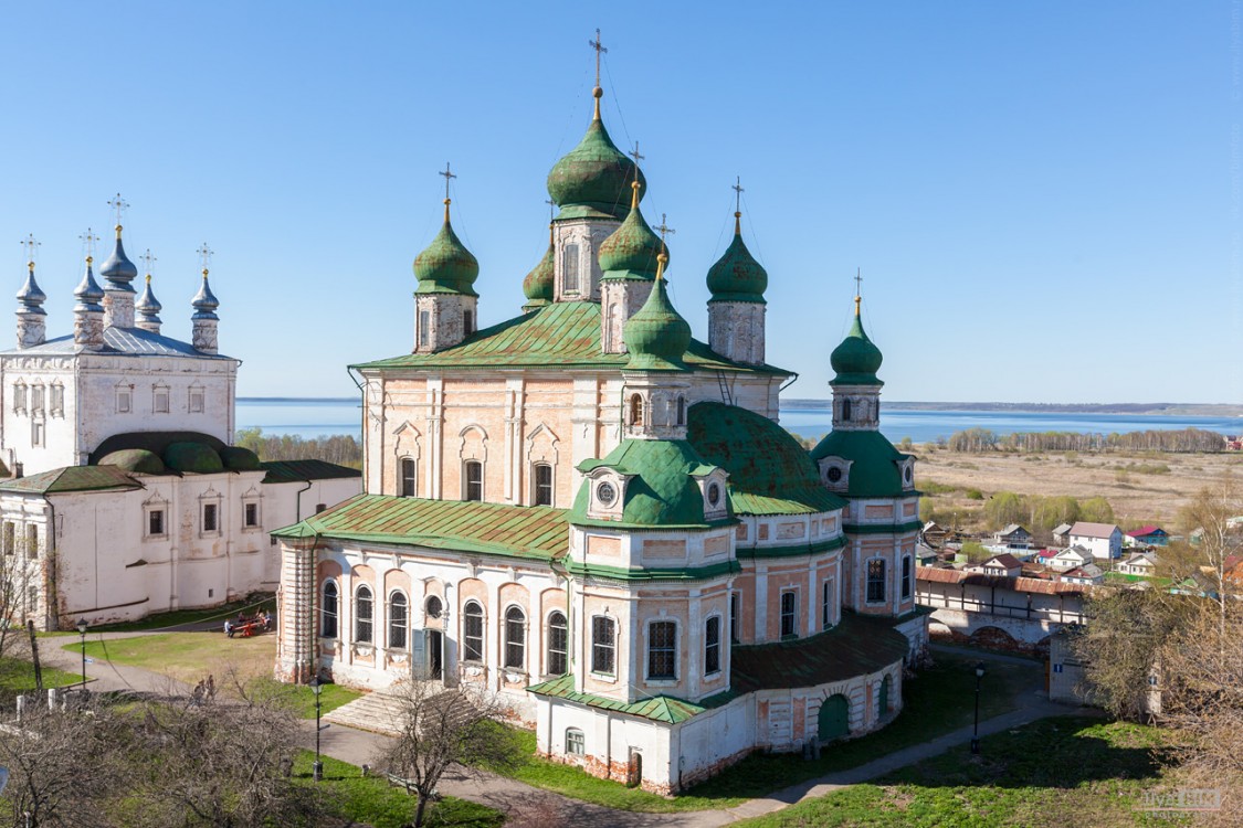 Переславль-Залесский. Горицкий Успенский монастырь. Собор Успения Пресвятой Богородицы. фасады