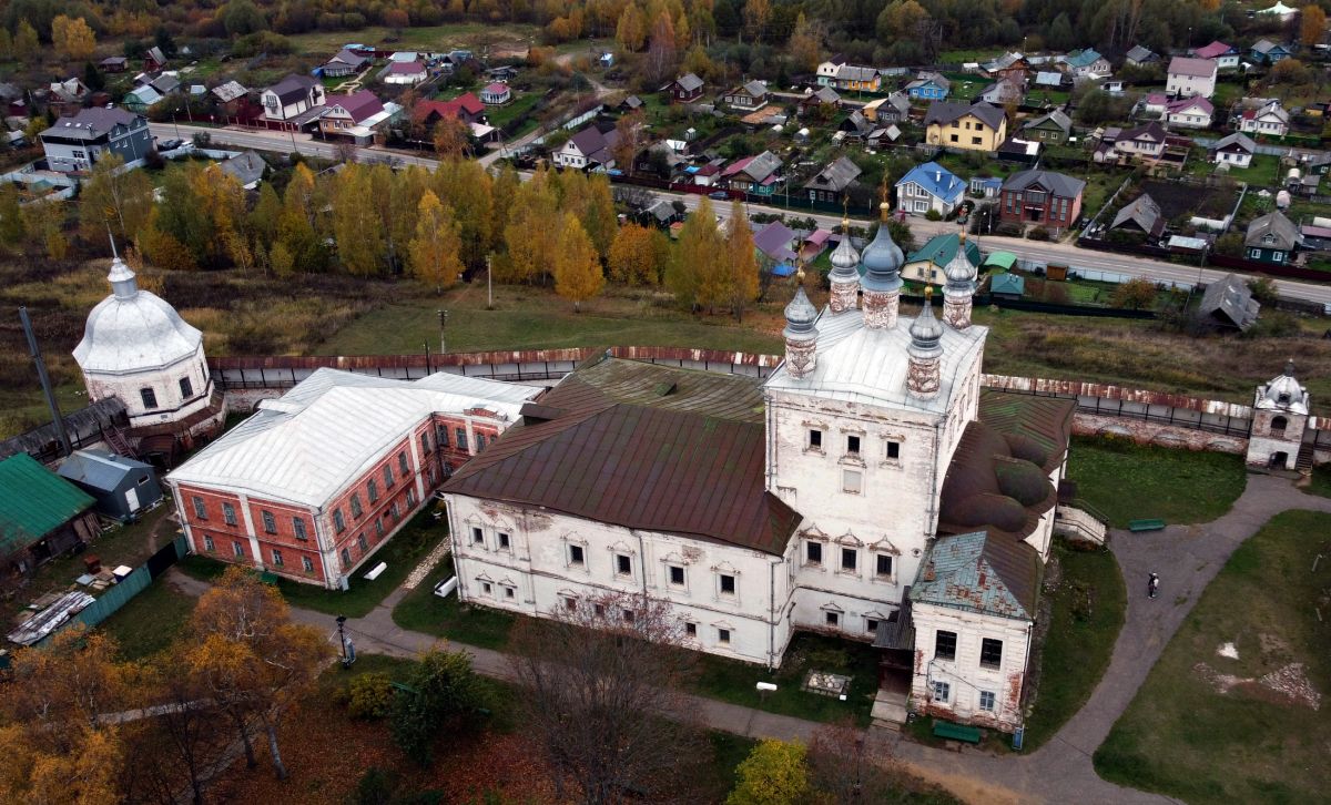 Горицкий Успенский монастырь. Церковь Всех Святых, Переславль-Залесский (Переславский район и г. Переславль-Залесский, Ярославская область). общий вид в ландшафте