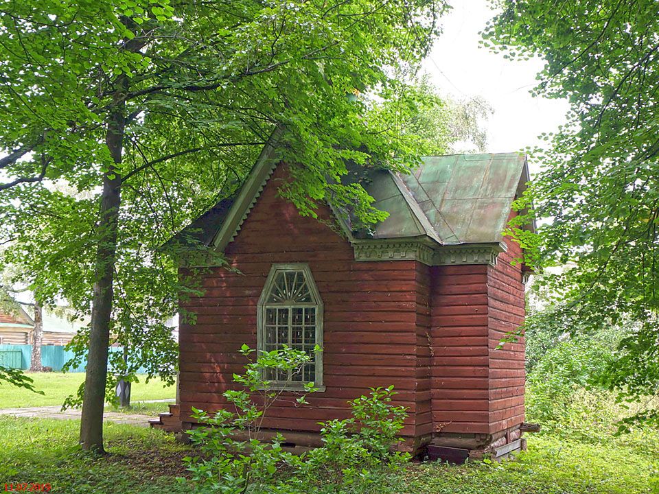 Переславль-Залесский. Горицкий Успенский монастырь. Часовня Георгия Победоносца из деревни Фонинское. фасады