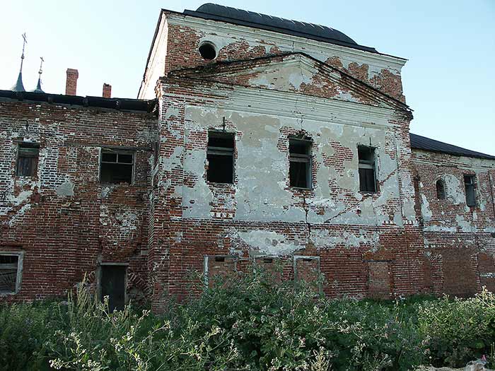 Ростов. Авраамиев Богоявленский монастырь. Церковь Введения во храм Пресвятой Богородицы. документальные фотографии, юг ц.Введенская