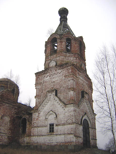 Церковь Тихвинской иконы Божией Матери, Ламерье (Крестецкий район, Новгородская область). архитектурные детали