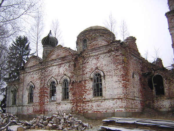 Церковь Тихвинской иконы Божией Матери, Ламерье (Крестецкий район, Новгородская область). фасады