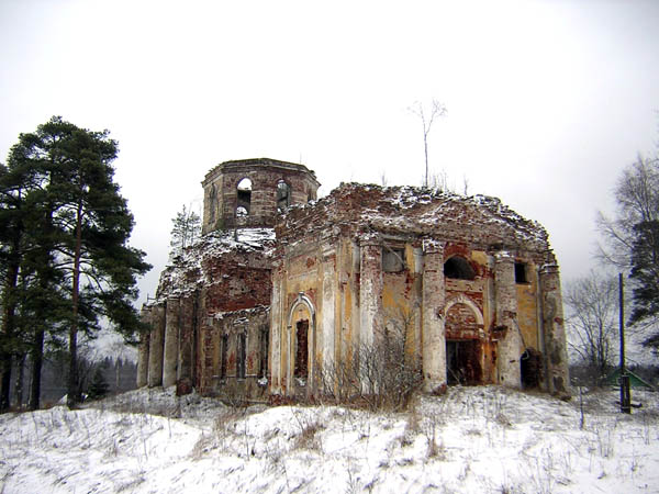 Короцко. Церковь Покрова Пресвятой Богородицы. фасады