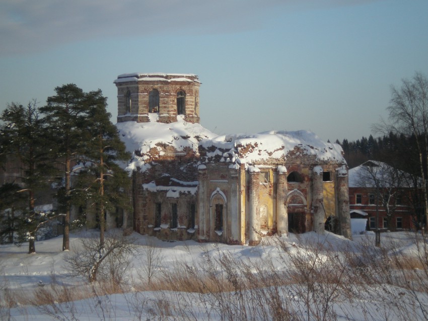 Короцко. Церковь Покрова Пресвятой Богородицы. фасады