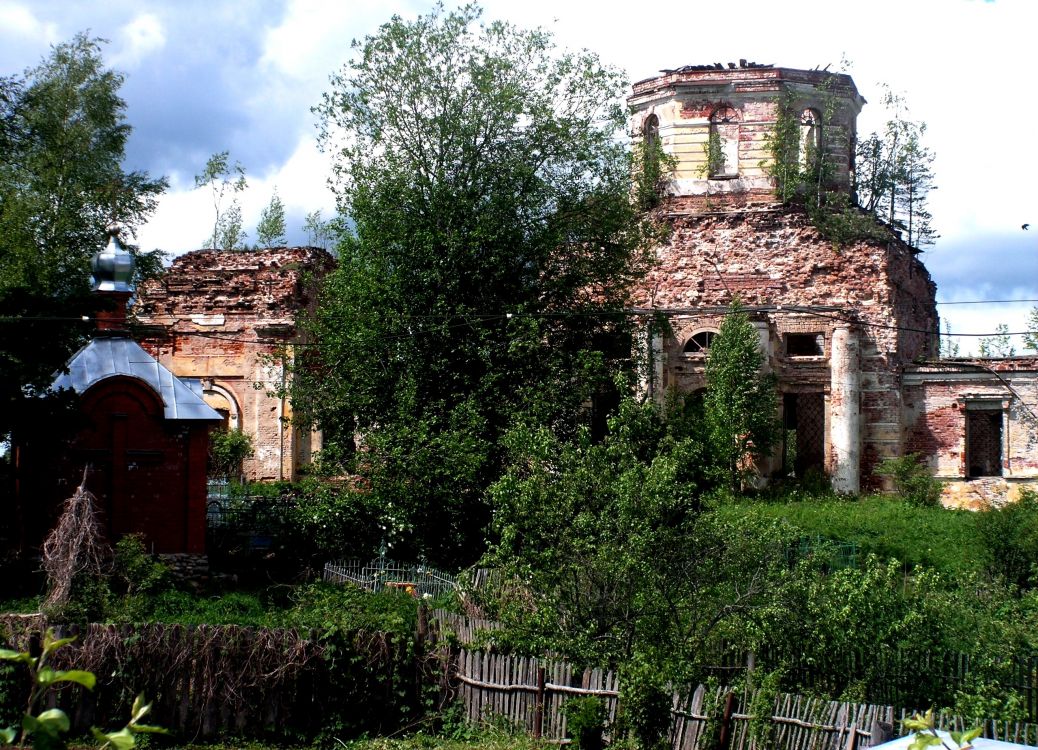 Короцко. Церковь Покрова Пресвятой Богородицы. фасады