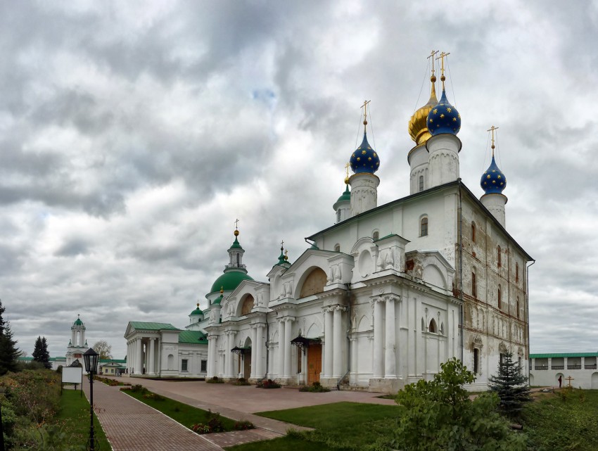 Ростов. Спасо-Яковлевский Димитриевский монастырь. Собор Зачатия Анны. фасады