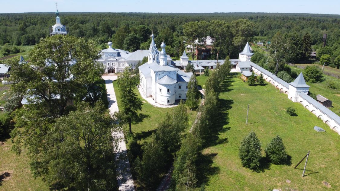 Николо-Улейминский монастырь. Собор Николая Чудотворца, Улейма (Угличский район, Ярославская область). общий вид в ландшафте