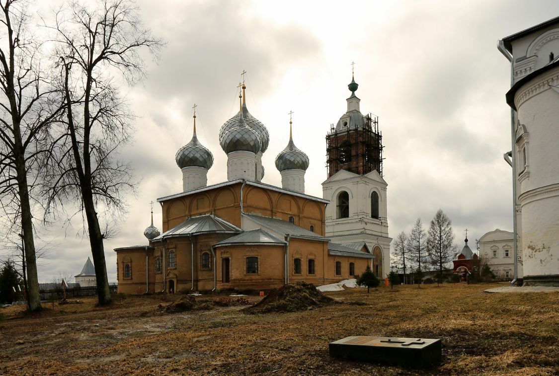 Улейма. Николо-Улейминский монастырь. Собор Николая Чудотворца. фасады