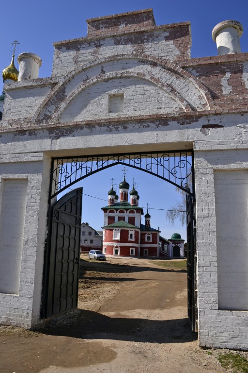 Углич. Богоявленский монастырь. архитектурные детали