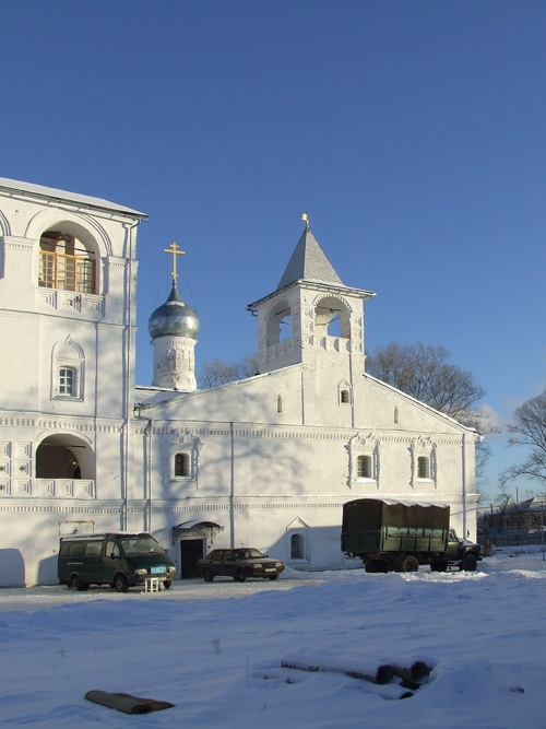 Углич. Воскресенский монастырь. Церковь Смоленской иконы Божией Матери. фасады