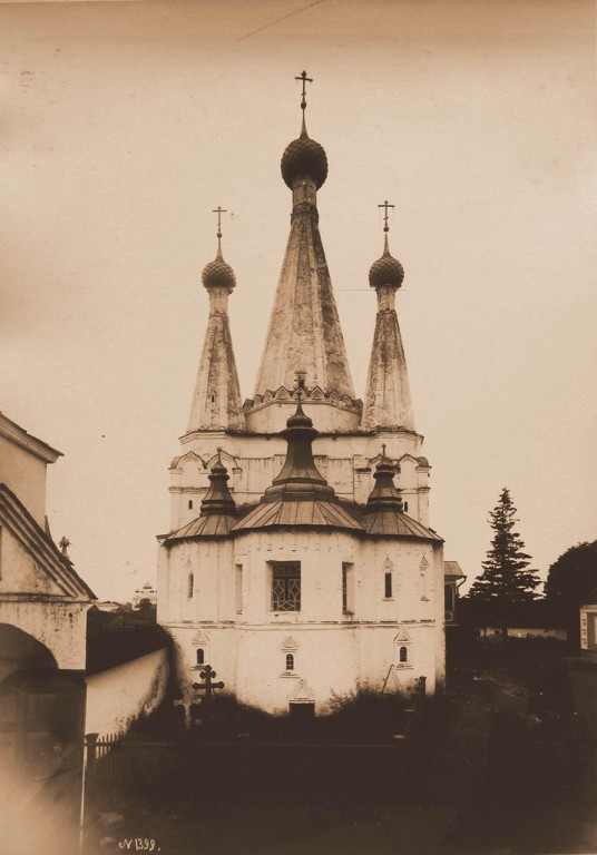 Алексеевский женский монастырь. Церковь Успения Пресвятой Богородицы, Углич (Угличский район, Ярославская область). архивная фотография, Фото с сайта http://andcvet.narod.ru