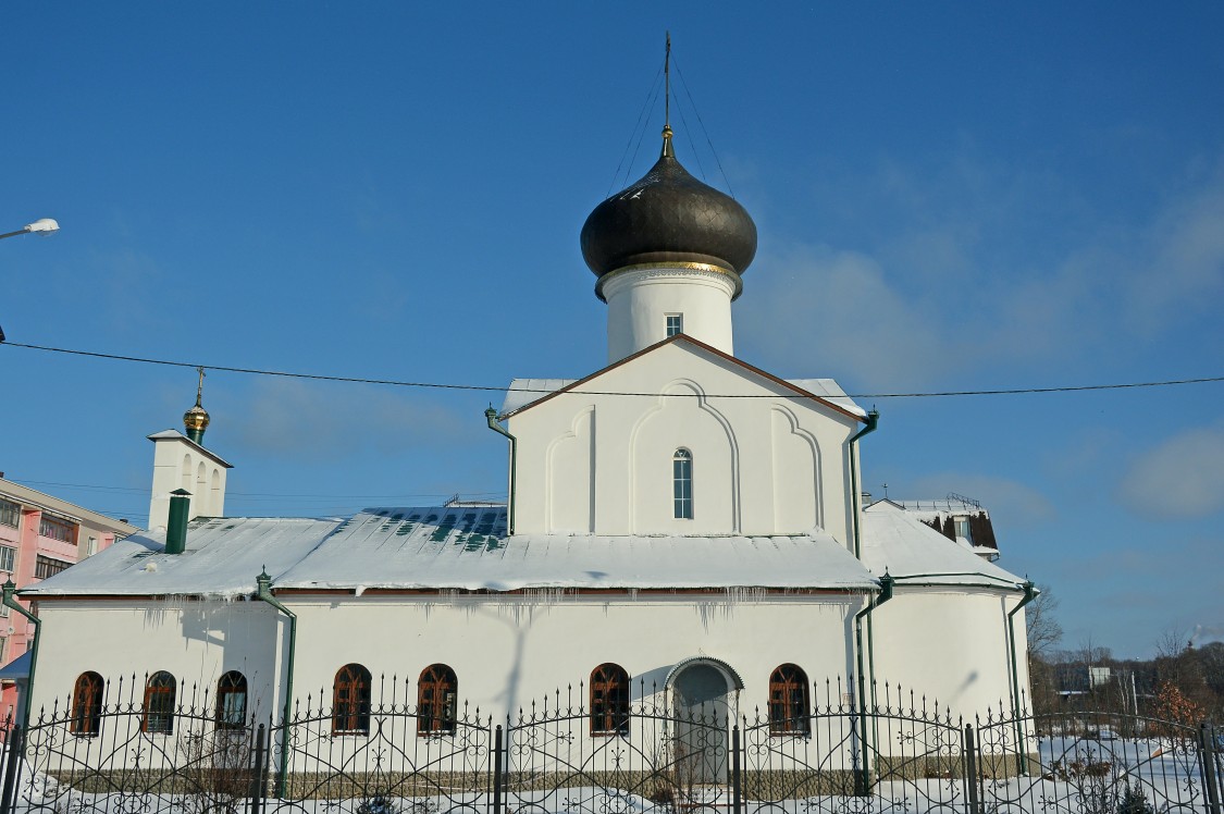 Клин. Церковь Ксении Петербургской. фасады