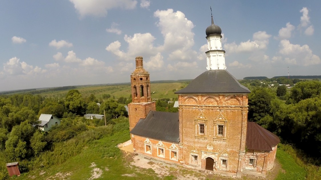 Церковь Михаила Архангела, Злобино (Каширский городской округ, Московская область). общий вид в ландшафте