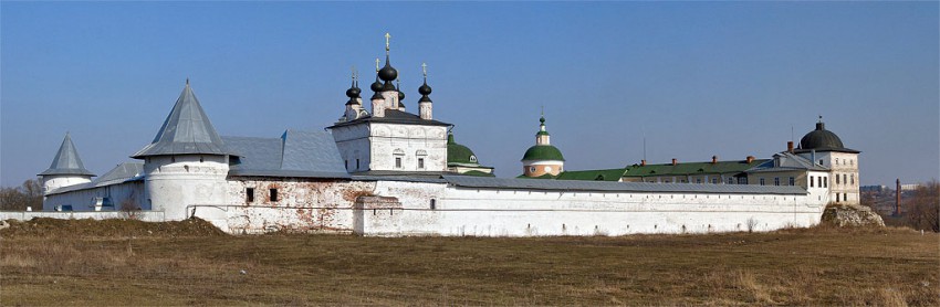 Ступино. Троицкий Белопесоцкий монастырь. общий вид в ландшафте