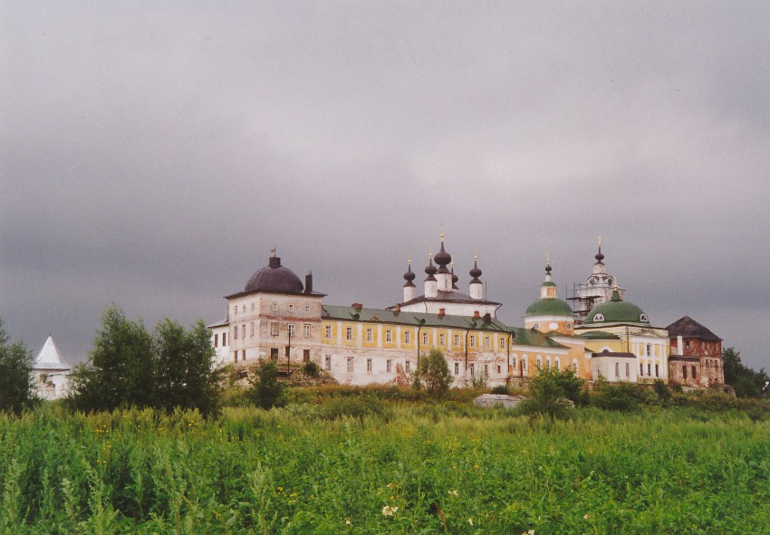 Троицкий Белопесоцкий монастырь, Ступино (Ступинский городской округ, Московская область). общий вид в ландшафте