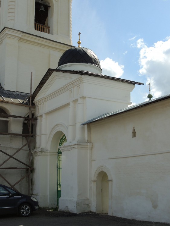 Троицкий Белопесоцкий монастырь, Ступино (Ступинский городской округ, Московская область). дополнительная информация, Святые ворота