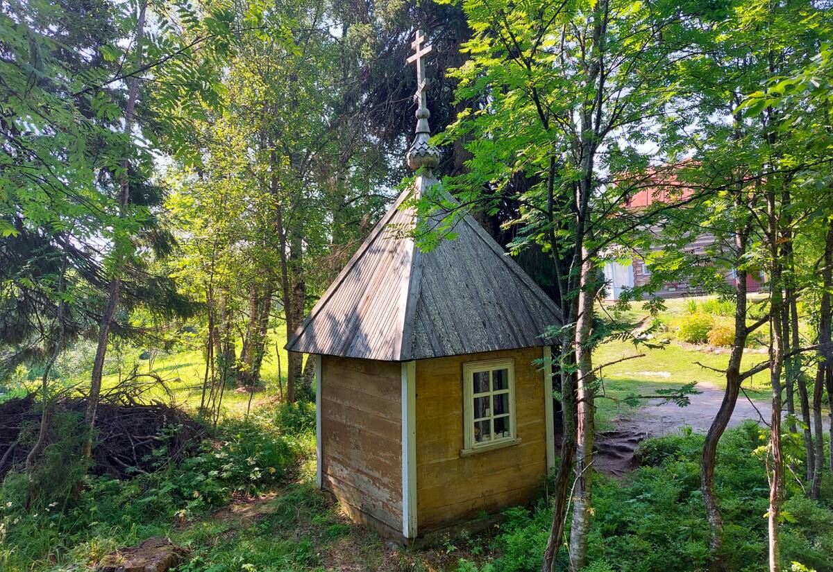 Спасо-Преображенский Соловецкий монастырь. Макариевская пустынь. Неизвестная часовня, Соловецкие острова (Соловецкий район, Архангельская область). общий вид в ландшафте