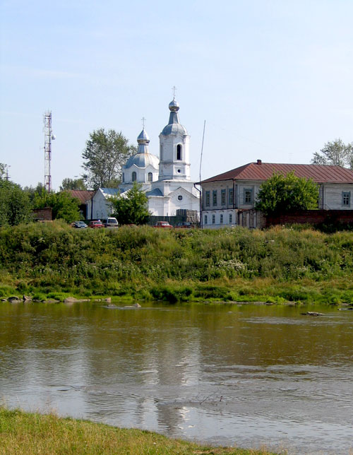 Верхотурье. Покровский женский монастырь. Церковь Покрова Пресвятой Богородицы. общий вид в ландшафте